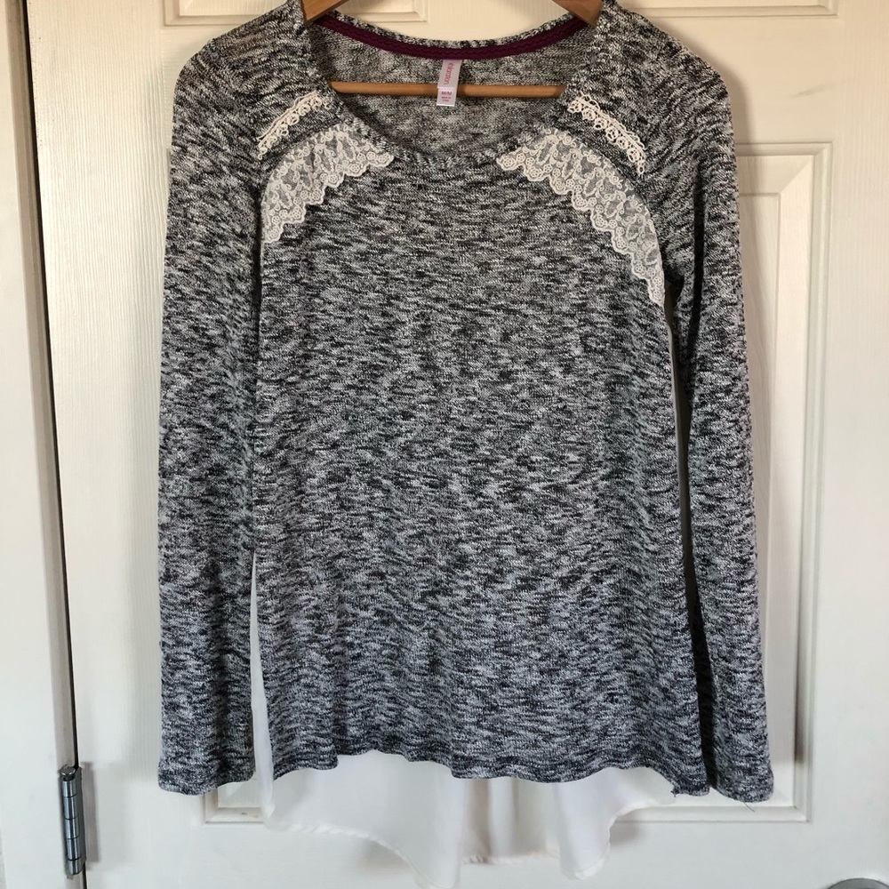 Sweater/Blouse